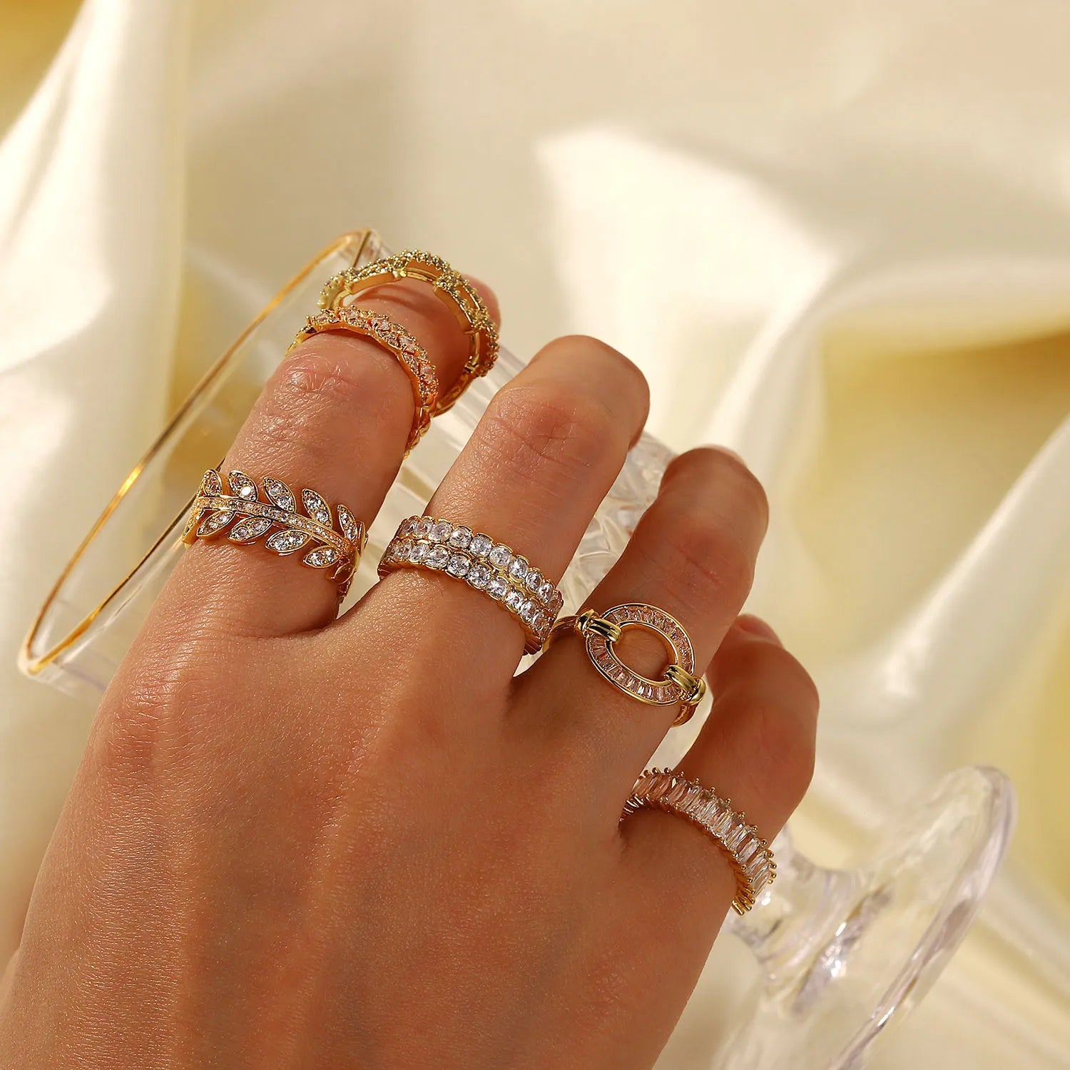 Adjustable Gold Ring for Women – Hypoallergenic Band with Diamond Simulants