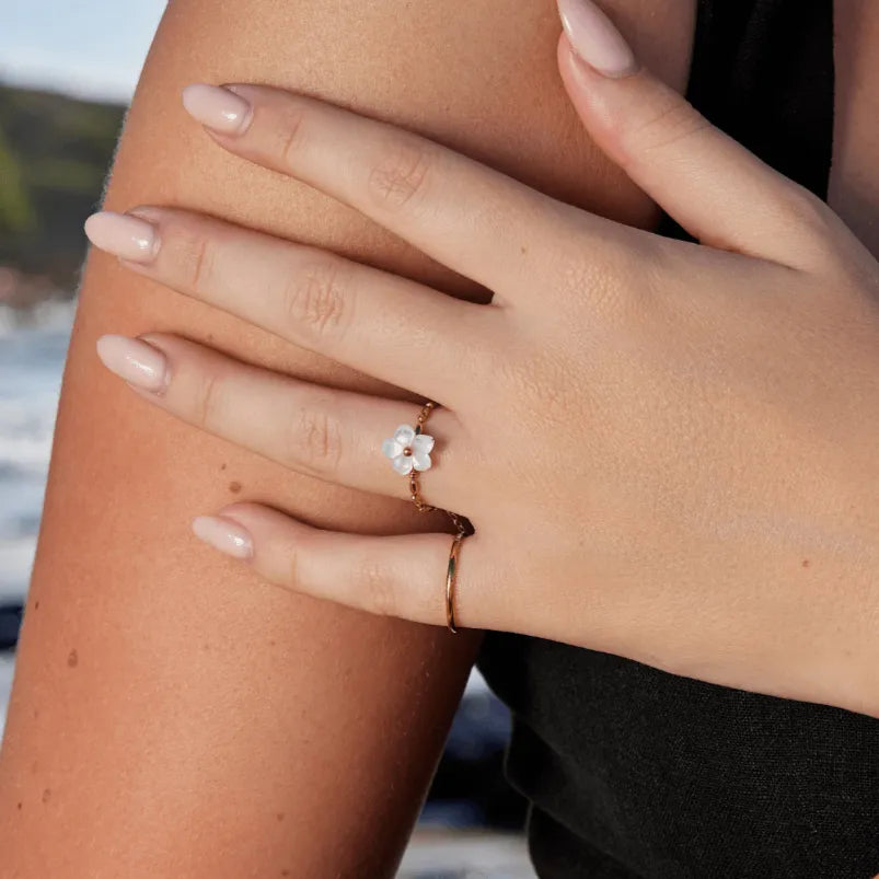 Delicate Gold Pearl Blossom Chain Ring - Waterproof, Hypoallergenic, Adjustable, Gift-Ready