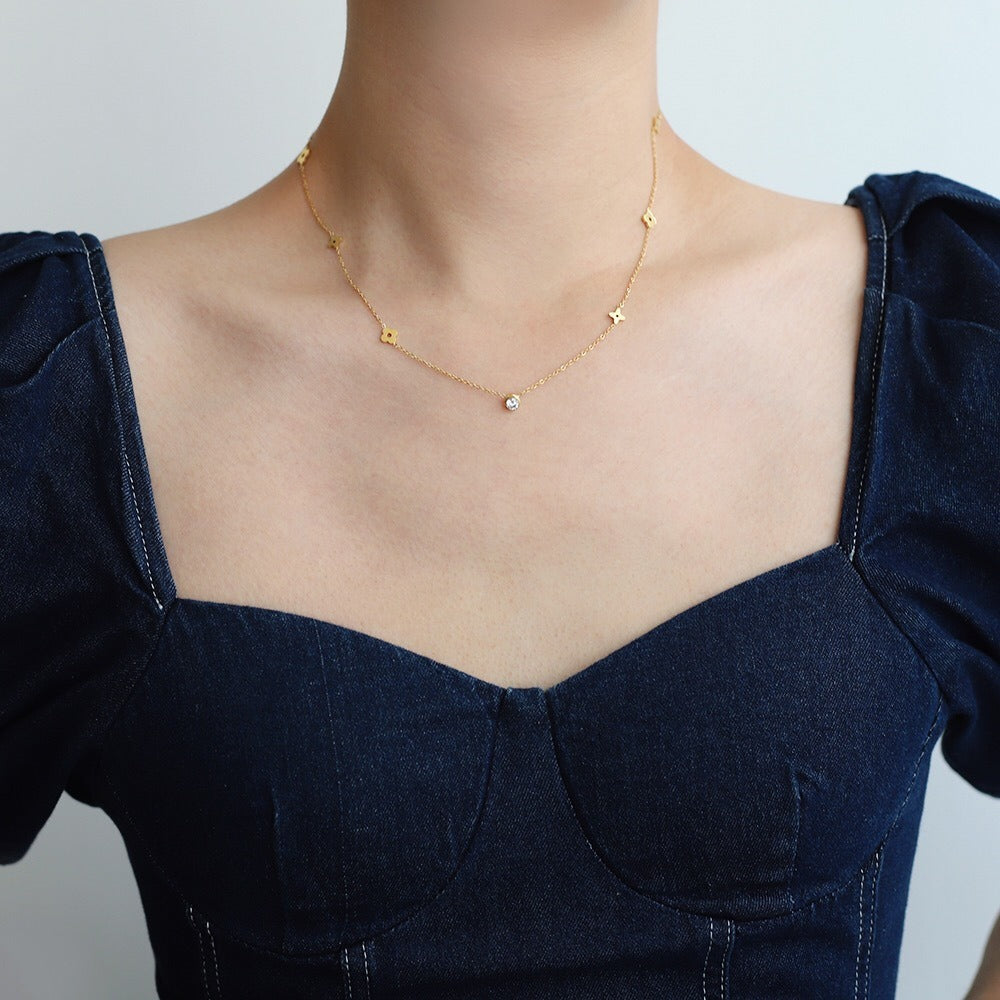 Elegant Women's 14K Gold Dainty Clover Necklace - Adjustable Stainless Steel, Waterproof