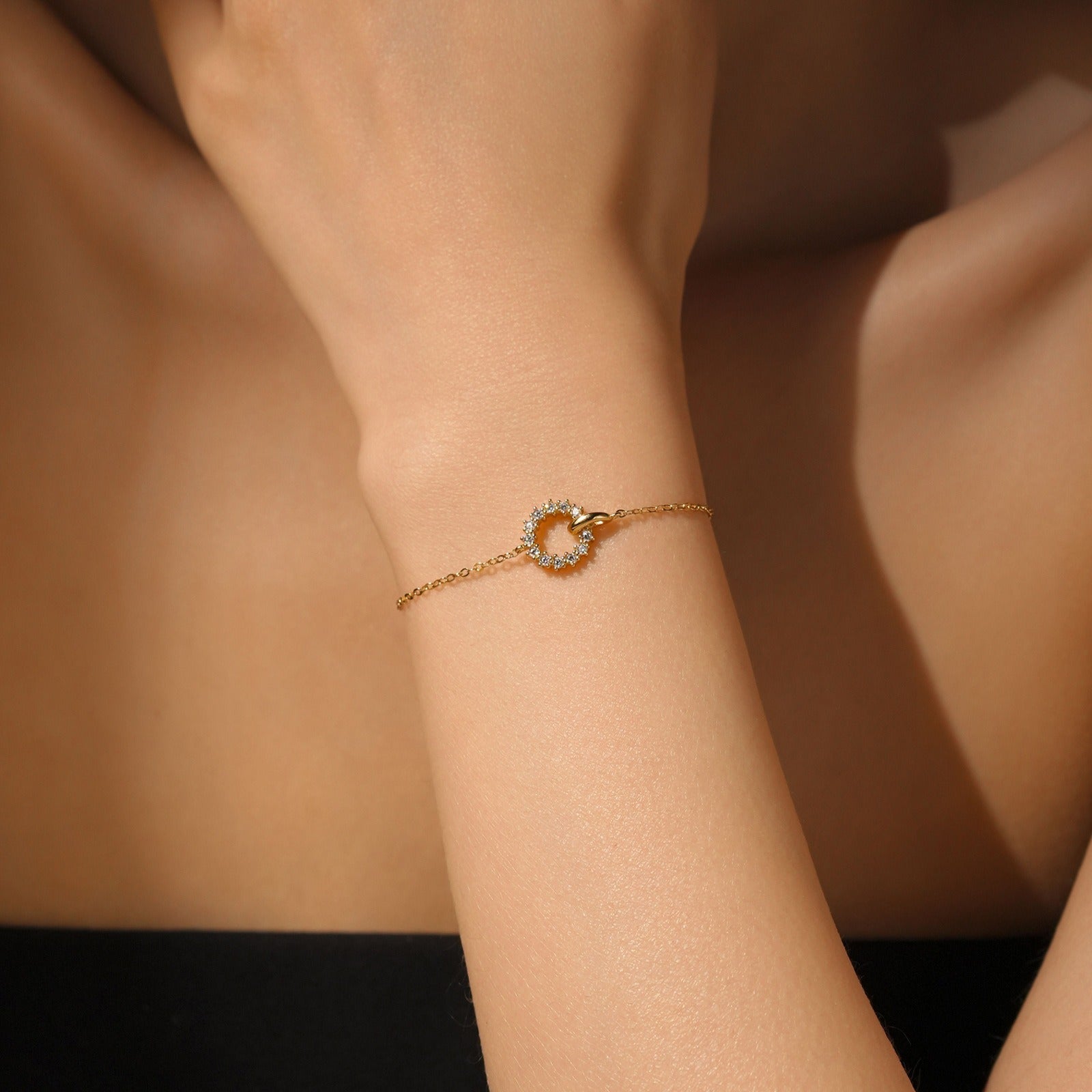 Elegant Women's Sterling Silver Linked Circle Bracelet with 14K Gold Finish, Adjustable & Waterproof