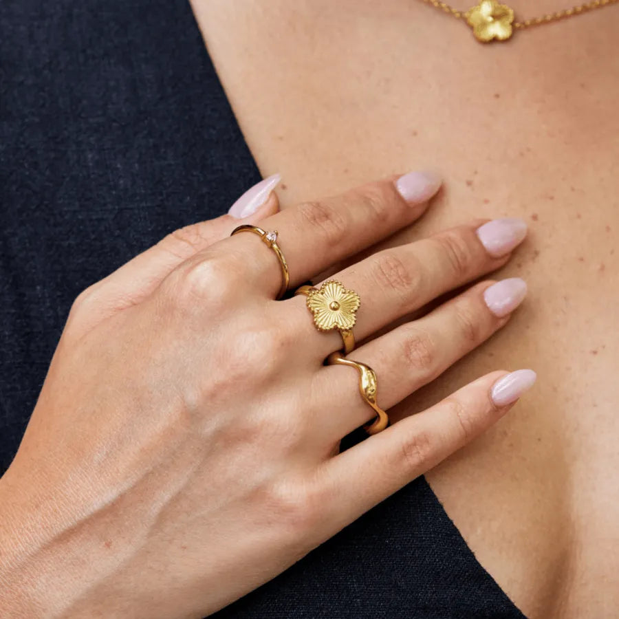 Gold Clover Ring for Women – Adjustable 18k Plated Stainless Steel, Hypoallergenic & Waterproof