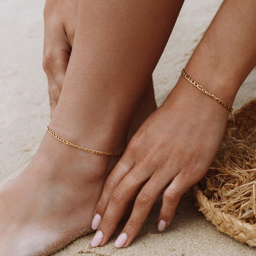 Gold Figaro Chain Bracelet for Women – 18k Plated Stainless Steel, Hypoallergenic & Waterproof