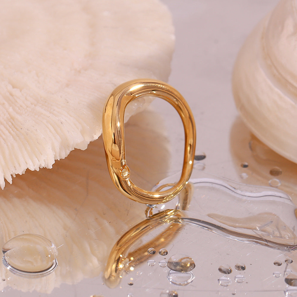 Gold Wave Ring for Women – 18k Plated Stainless Steel Band, Minimalist, Hypoallergenic & Waterproof