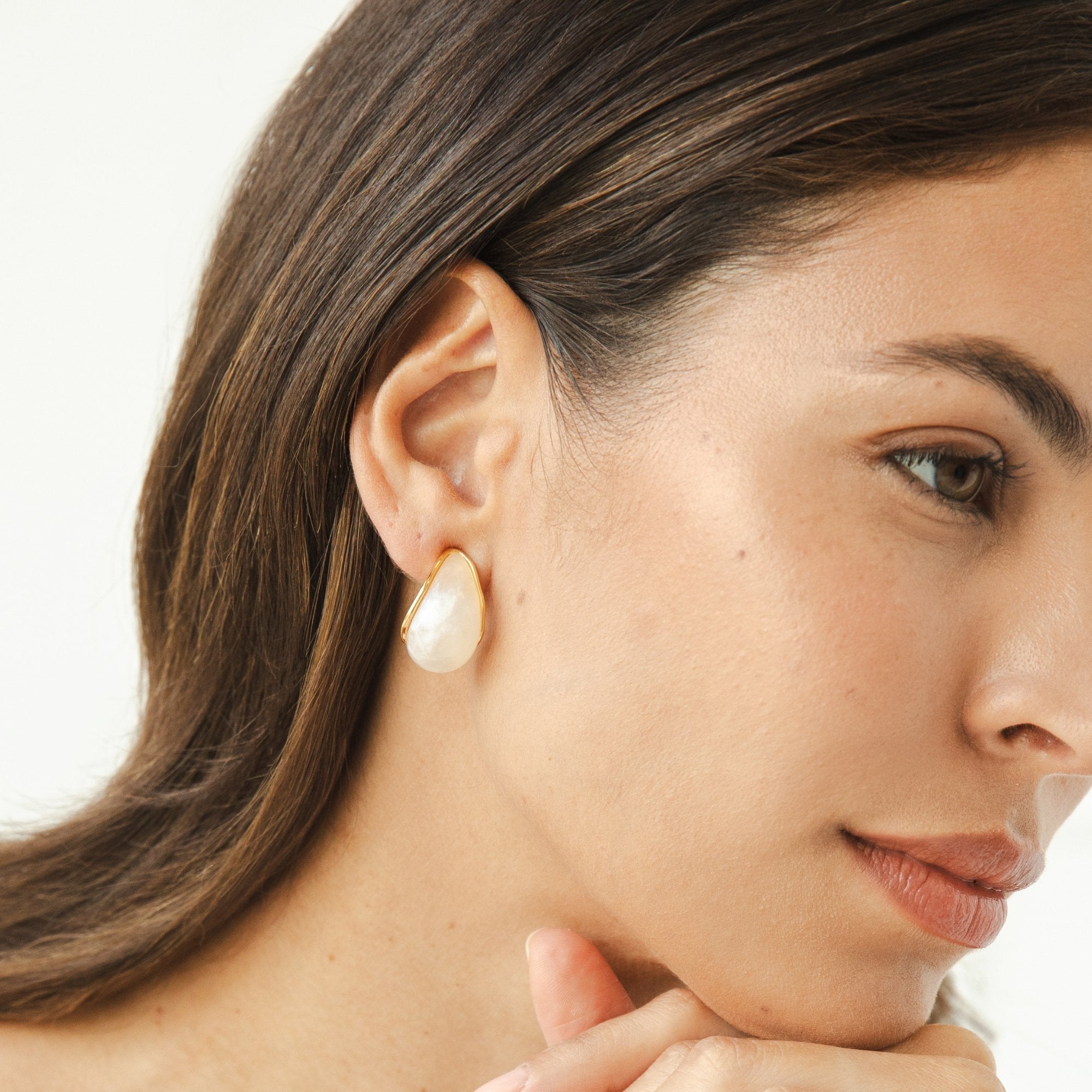 Hypoallergenic Gold Pearl Earrings - 18K Gold Plated, Elegant & Timeless Design