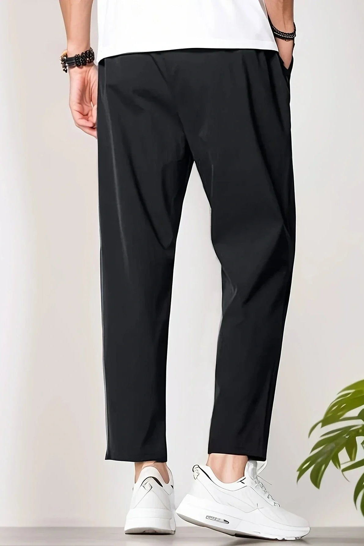 Men’s Lightweight Tapered Trousers – Smart-Casual Fit for Everyday Comfort and Style
