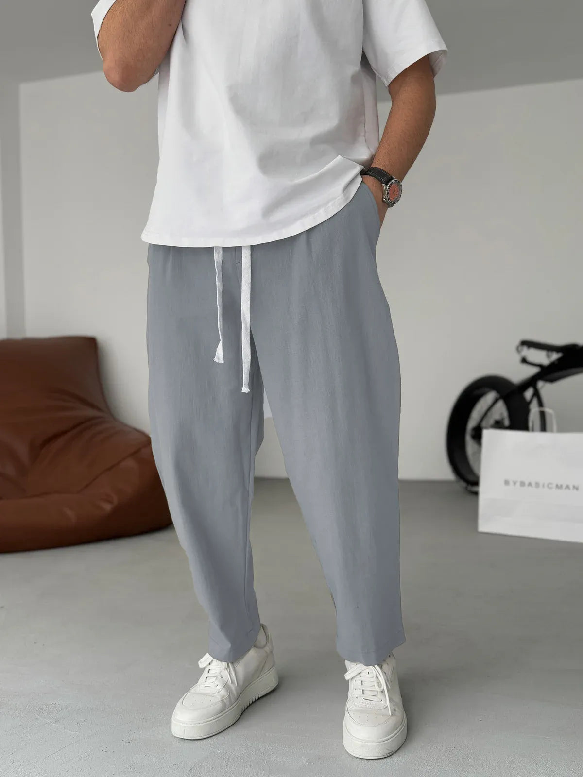 Men's Relaxed Linen Trousers – Lightweight Straight-Leg Summer Essentials Light grey