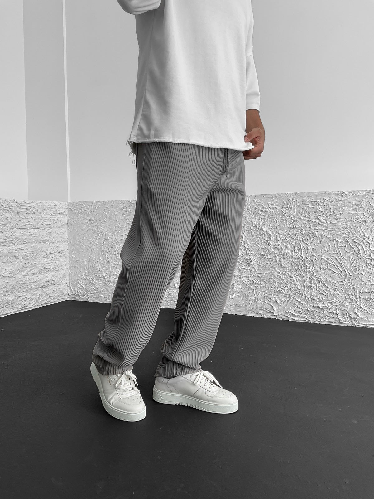Relaxed Loose Ribbed Fit Trousers for Men - Comfortable Casual Style, High Waist, baggy straight leg