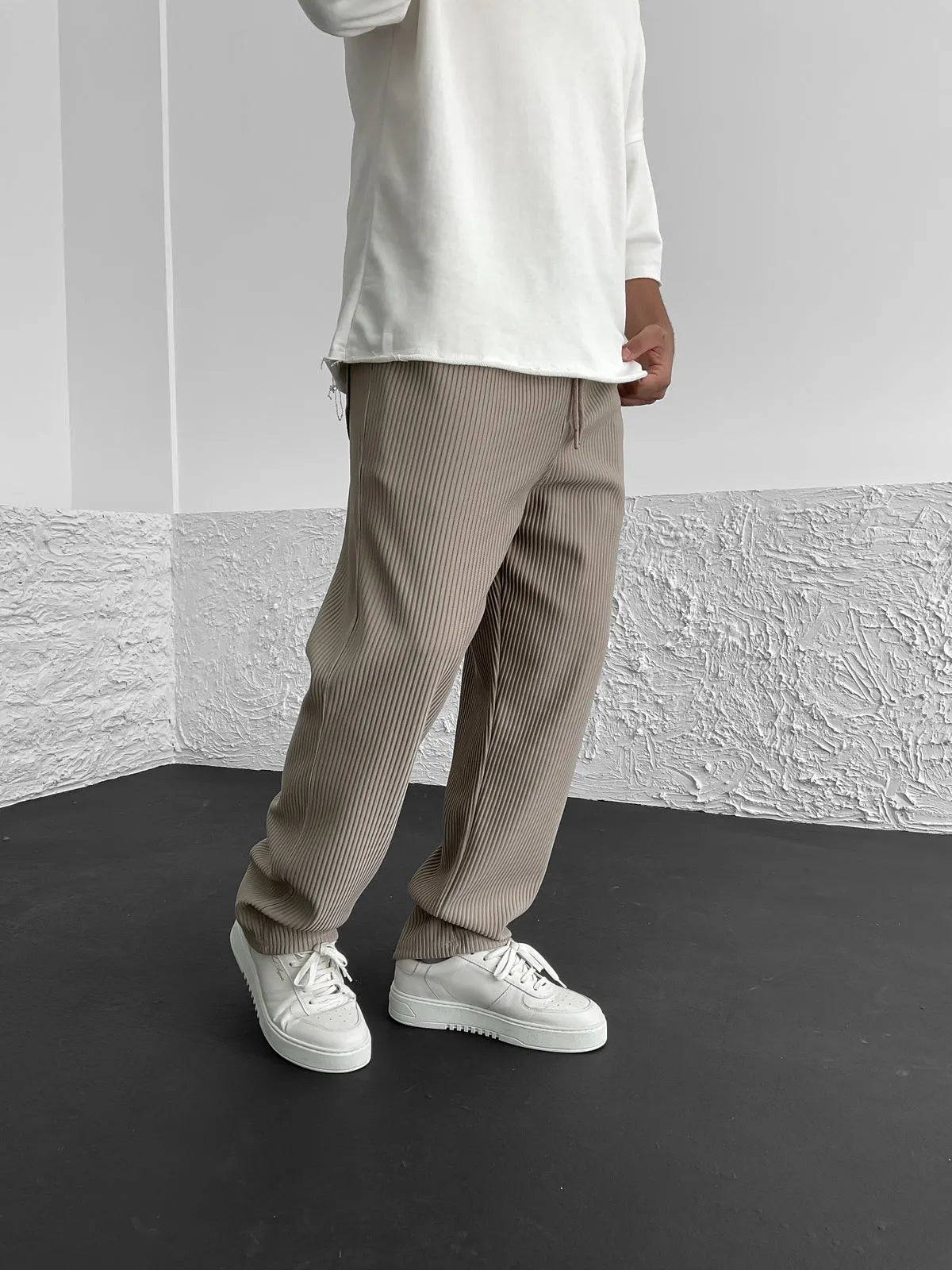 Relaxed Loose Ribbed Fit Trousers for Men - Comfortable Casual Style, High Waist, baggy straight leg