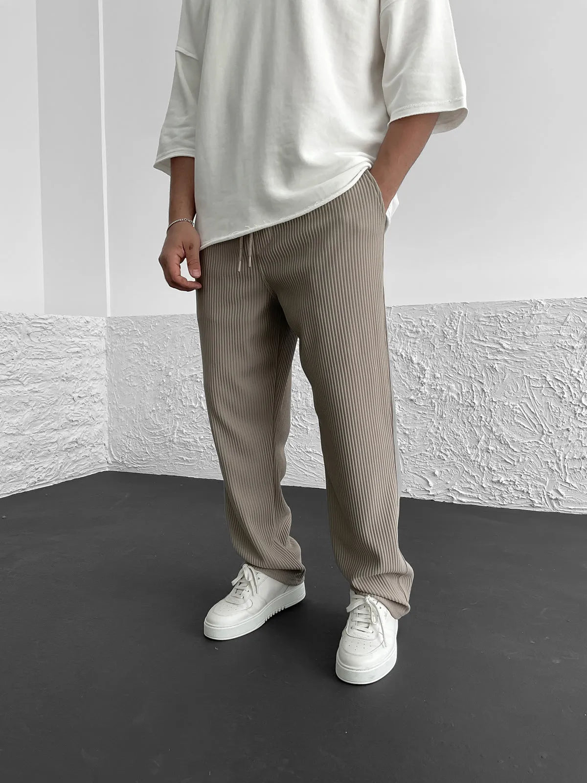 Relaxed Loose Ribbed Fit Trousers for Men - Comfortable Casual Style, High Waist, baggy straight leg Khaki