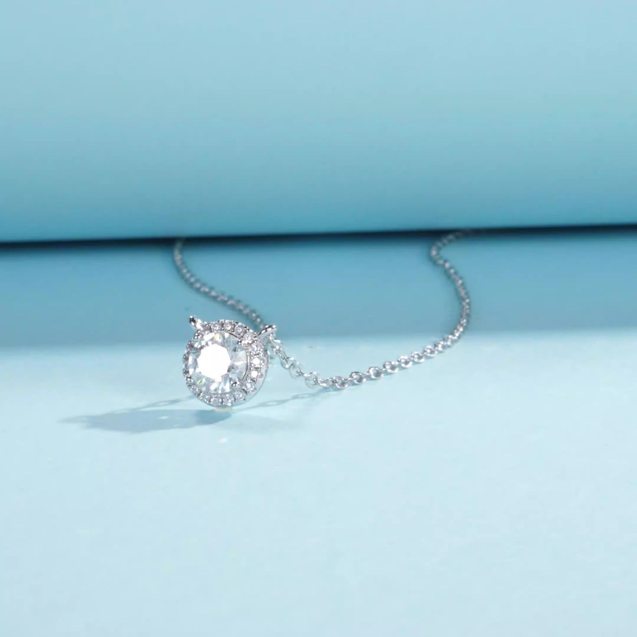 Sterling Silver Halo Pendant Necklace with Crystals – Elegant Jewellery, Hypoallergenic, Gift for Her