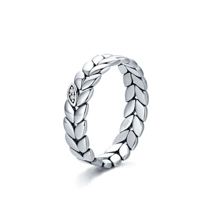 Sterling Silver Laurel Leaf Ring for Women – Hypoallergenic Band, Elegant Design & Gift-Ready