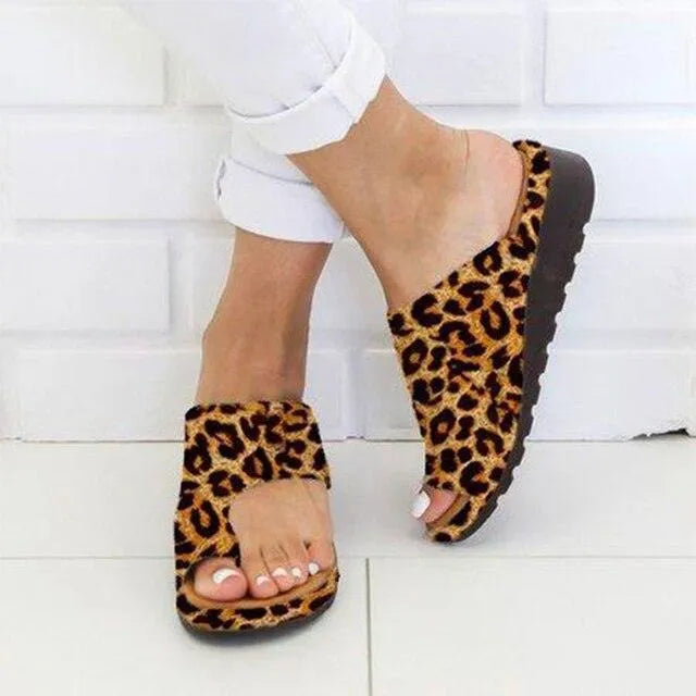 Women's Orthopaedic Slip-On Sandals with Toe Support for All-Day Comfort and Style Brown Leopard & Black