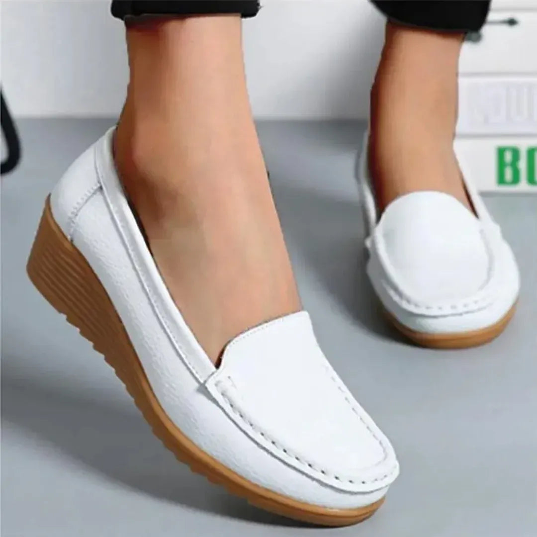 Women's Pain Relief Orthopaedic Slip-On Shoes - Comfortable, Supportive, and Stylish Footwear White