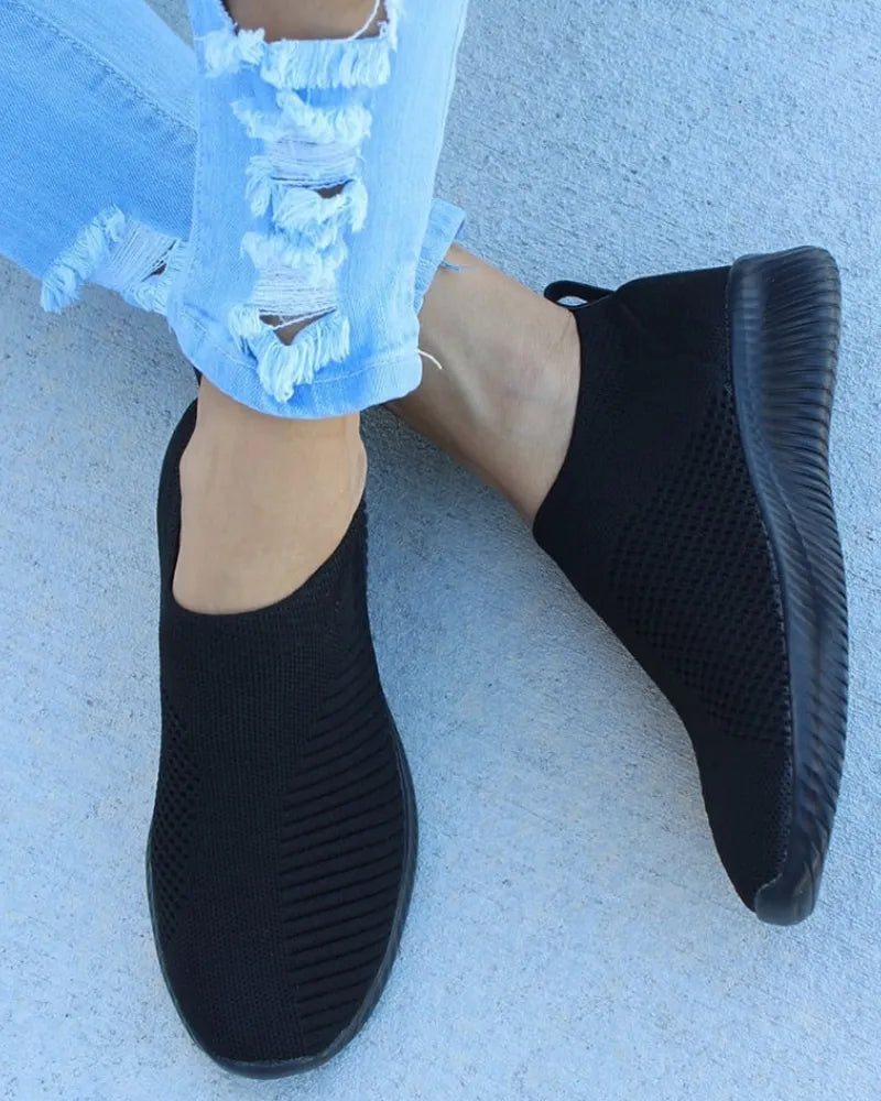 Women's Pain Relief Orthopaedic Slip-On Shoes with Cushioned Sole for Lightweight Comfort and Support Black