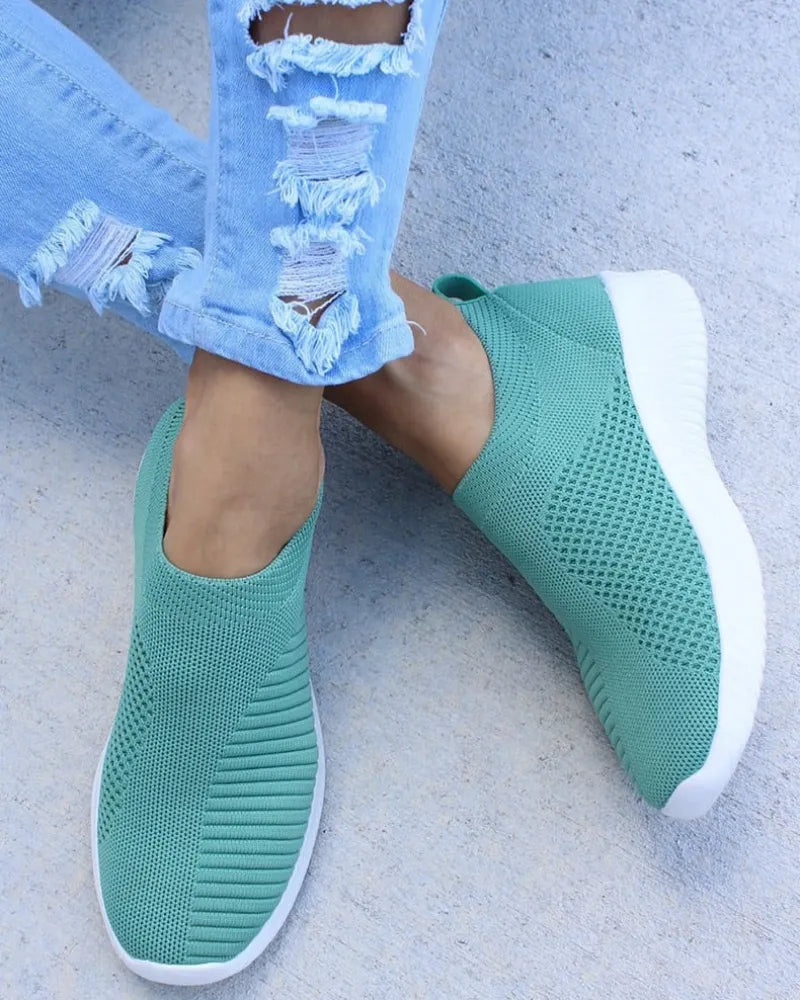 Women's Pain Relief Orthopaedic Slip-On Shoes with Cushioned Sole for Lightweight Comfort and Support Green