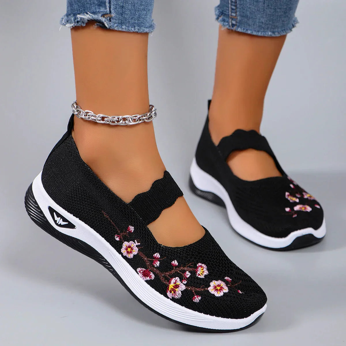 Women's Stylish Pain Relief Orthopaedic Summer Slip-On Shoes - Breathable Comfort for Casual Wear Black